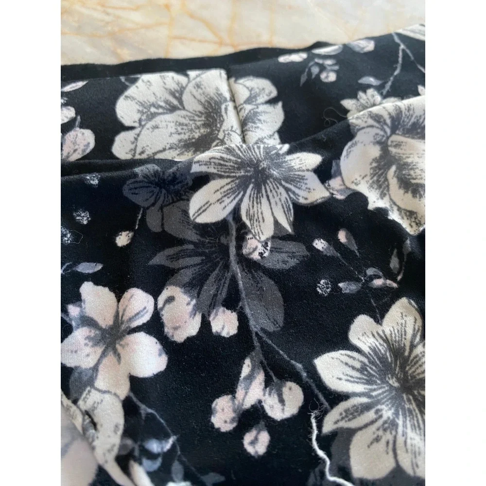 Victorias Secret Bikini Panties Black White Grey Floral Gold Logo Print Small